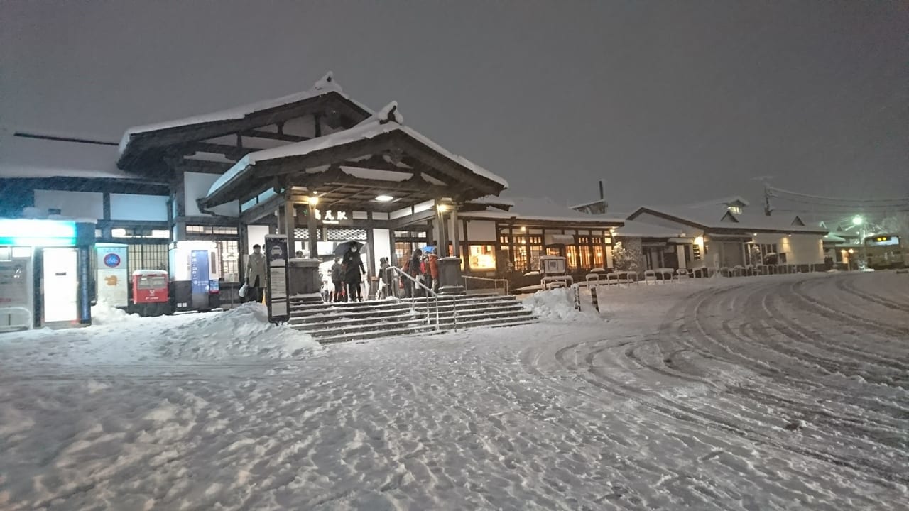 高尾駅大雪