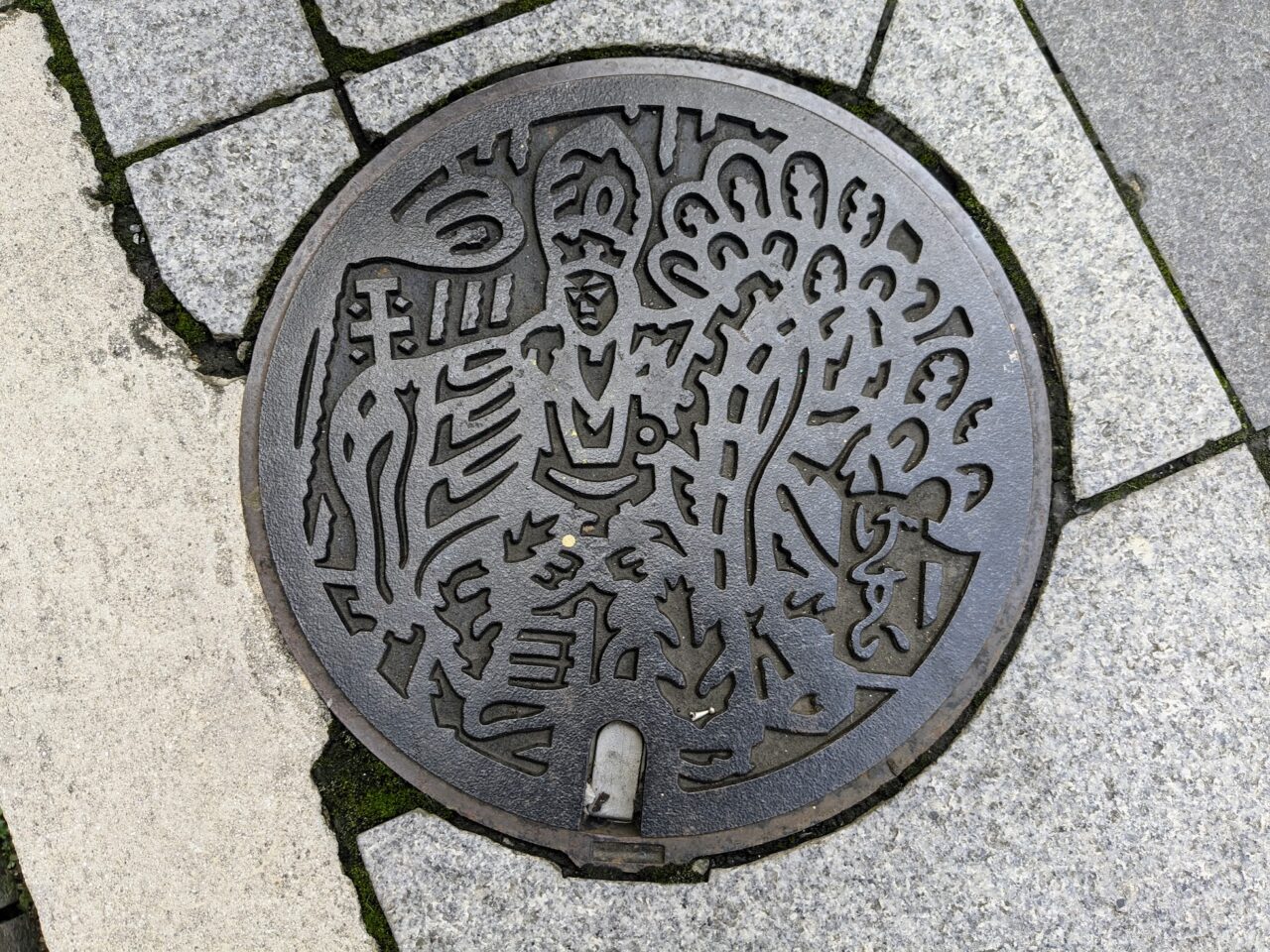 マンホール
